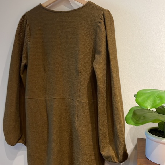 Madewell Texture and Thread Balloon Sleeve Ponte Dress in Olive Green NWOT - Picture 10 of 12
